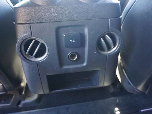 Used 2015 Ford F250 Lariat w/ Lariat Interior Package image 14