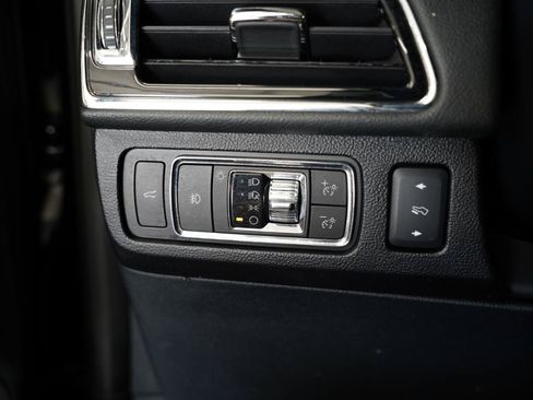 Used 2023 Lincoln Navigator Reserve AWD/4WD image 26