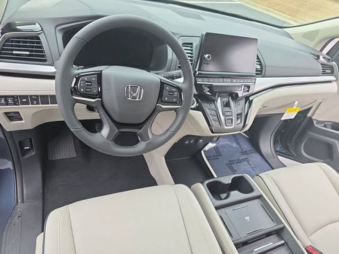 New 2026 Honda Odyssey Touring image 16