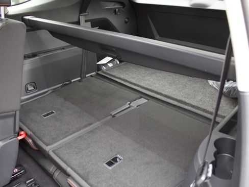 New 2026 Volkswagen Atlas Peak Edition image 30