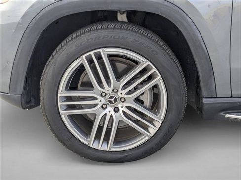 Used 2021 Mercedes-Benz GLS 450 4MATIC image 19