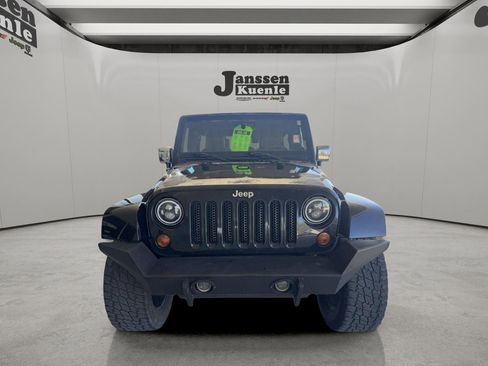 Used 2009 Jeep Wrangler Unlimited Sahara w/ Mopar Leather Group AWD/4WD image 4