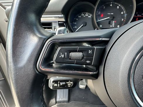 Certified 2023 Porsche Macan image 18