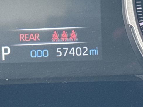 Used 2022 Toyota RAV4 LE image 27