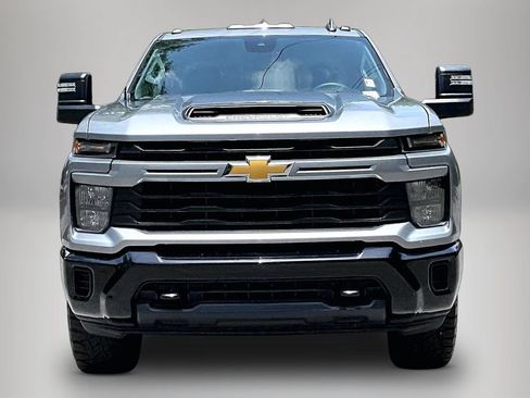 Used 2024 Chevrolet Silverado 2500 Custom w/ Custom Value Package AWD/4WD image 3