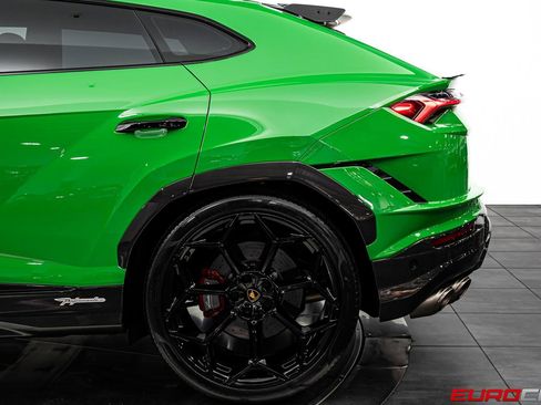 Used 2024 Lamborghini Urus Performante AWD/4WD image 22