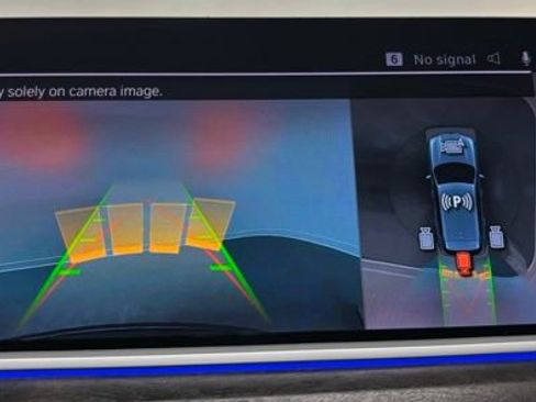 Used 2021 BMW X5 xDrive40i w/ Premium Package image 32