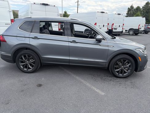 Used 2024 Volkswagen Tiguan SE AWD/4WD image 4