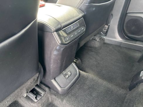 Used 2024 Toyota Highlander XSE FWD image 21