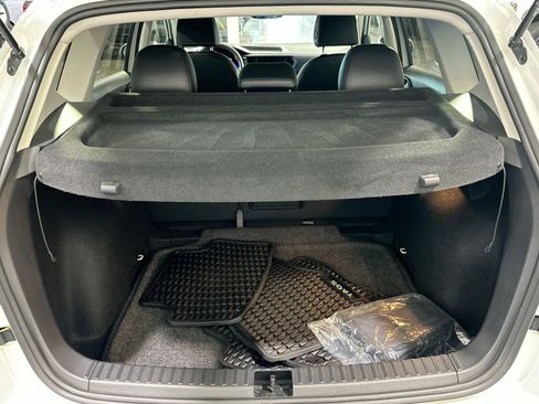 Used 2023 Volkswagen Taos SE image 33