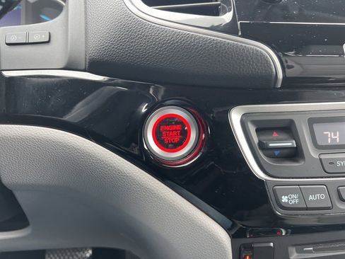 Used 2019 Honda Pilot Touring image 16