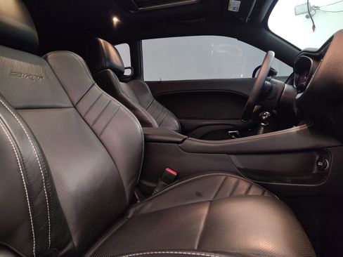 Used 2016 Dodge Challenger SRT Hellcat image 31