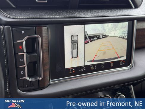 Used 2023 GMC Yukon XL Denali Ultimate AWD/4WD image 12