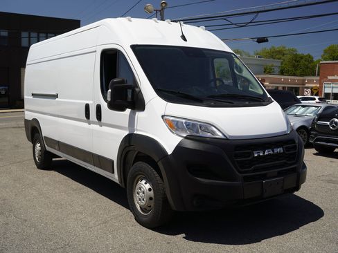 Used 2023 RAM ProMaster 2500 FWD image 9