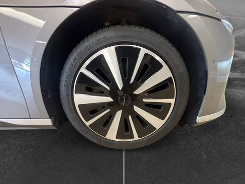 Used 2025 Lucid Air Pure RWD image 15