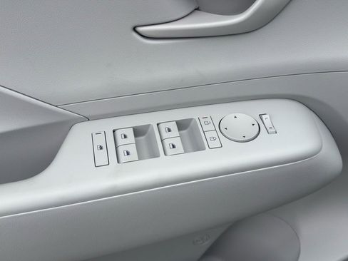 New 2025 Hyundai Kona SEL image 12