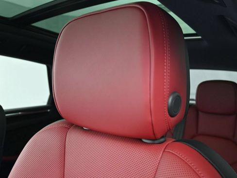Certified 2026 Porsche Macan AWD/4WD image 20