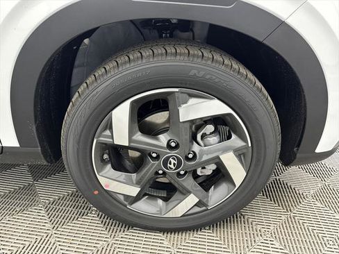 New 2026 Hyundai Venue SEL image 12