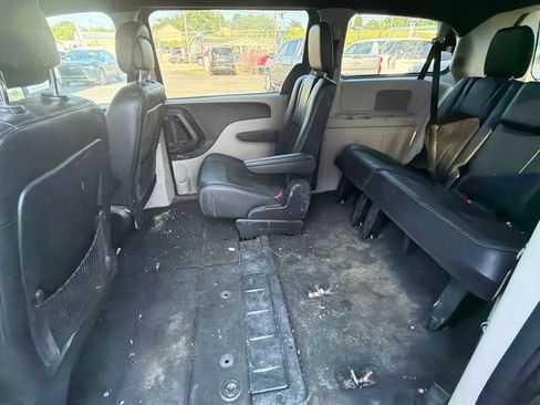 Used 2020 Dodge Grand Caravan SXT FWD image 10