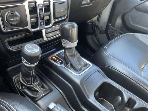 Used 2020 Jeep Gladiator Overland image 31