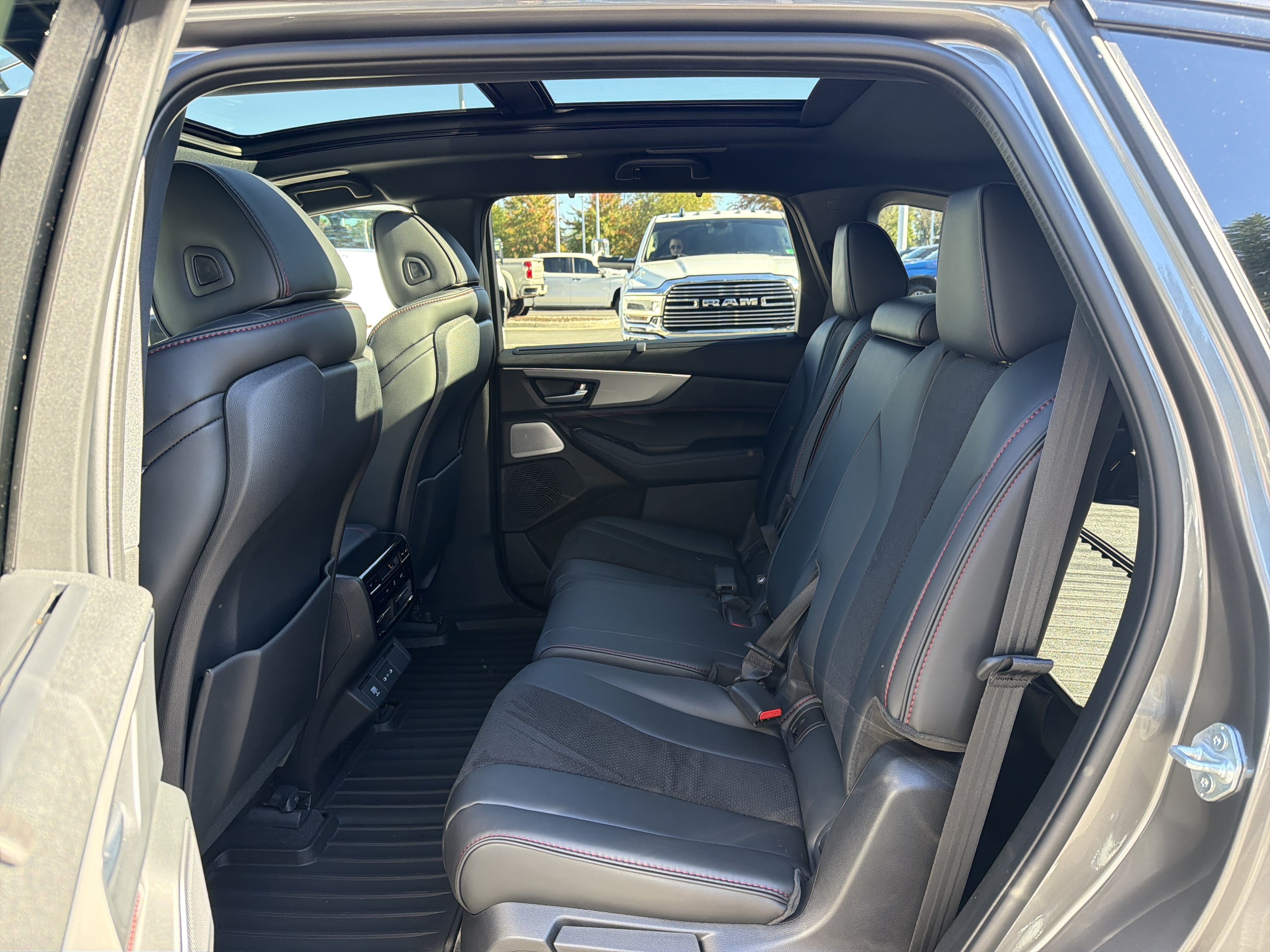 Used 2026 Acura MDX A-Spec AWD/4WD image 32