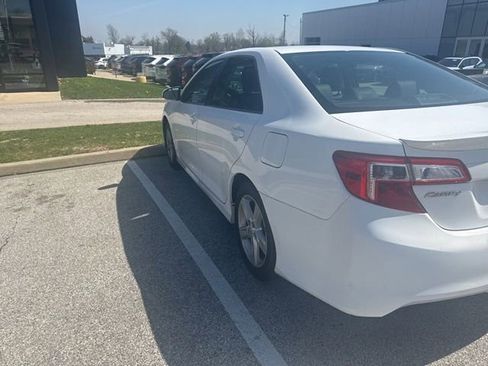 Used 2014 Toyota Camry SE image 14