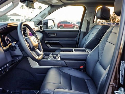 Used 2023 Toyota Tundra Limited image 22