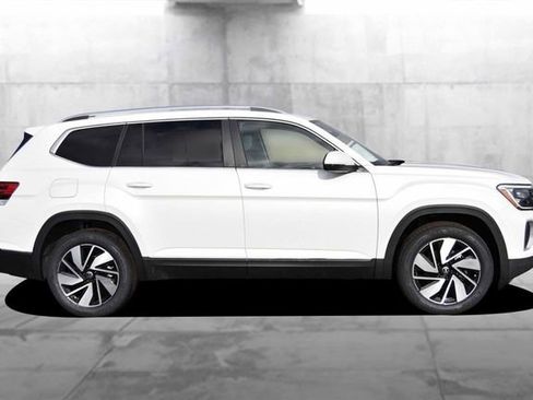 New 2026 Volkswagen Atlas SEL image 5