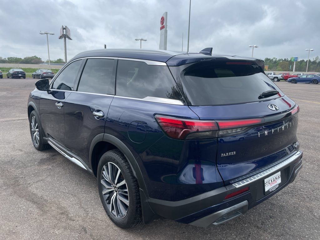 Used 2023 INFINITI QX60 Sensory w/ Cargo Package FWD image 7
