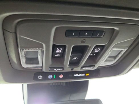 Used 2022 GMC Sierra 1500 Denali AWD/4WD image 38