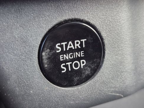 Used 2024 Nissan Rogue S AWD/4WD image 24