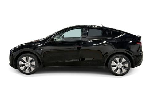 Certified 2023 Tesla Model Y Long Range AWD/4WD image 3