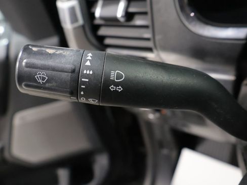 Used 2021 Ford F150 Lariat image 39