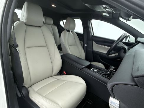 Used 2021 MAZDA MAZDA3 s image 13