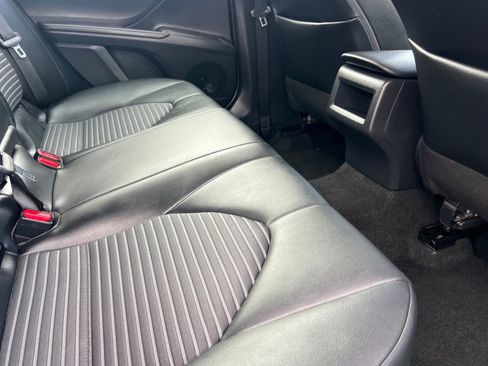 Used 2023 Toyota Camry SE image 29