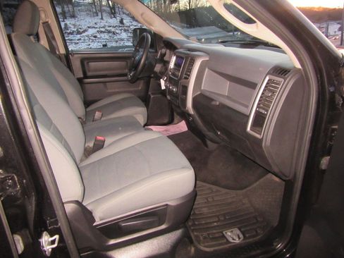 Used 2016 RAM 3500 Tradesman w/ Chrome Appearance Group image 13