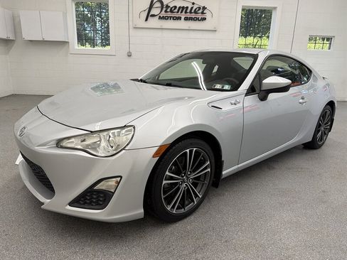 Used 2013 Scion FR-S RWD image 1
