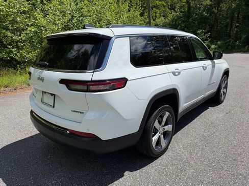 Used 2022 Jeep Grand Cherokee L Limited AWD/4WD image 6