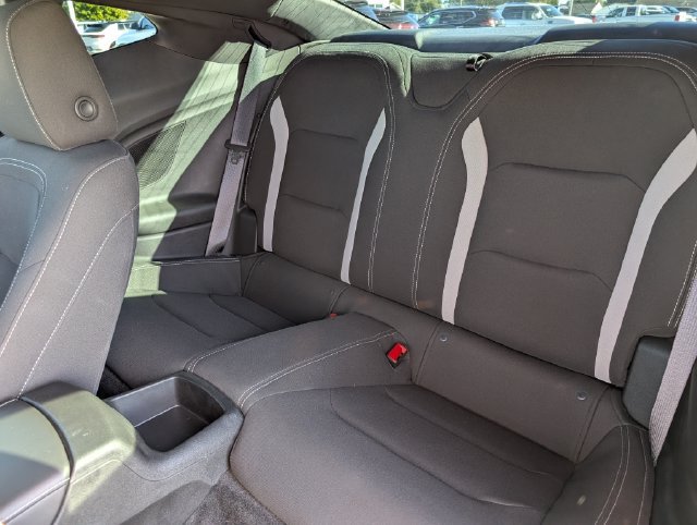 Used 2021 Chevrolet Camaro LT w/ Technology Package RWD image 12