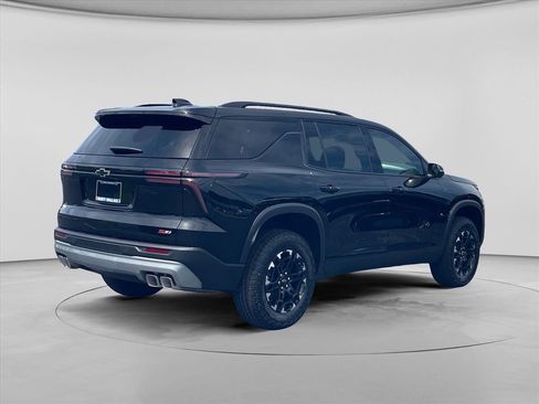 New 2027 Chevrolet Traverse Z71 w/ Driver Confidence Package AWD/4WD image 7