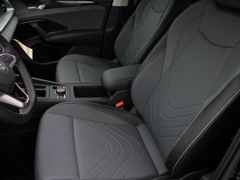 New 2026 Volkswagen Tiguan SE image 5