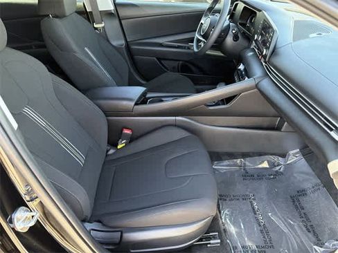 Certified 2025 Hyundai Elantra Blue image 18