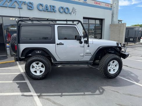 Used 2016 Jeep Wrangler Sport w/ Quick Order Package 23S AWD/4WD image 8