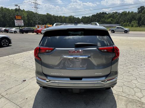 Used 2020 GMC Terrain Denali w/ Denali Premium Package AWD/4WD image 12