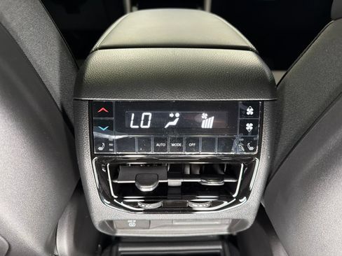 New 2026 Jeep Grand Cherokee L Limited w/ Limited Altitude Package AWD/4WD image 13