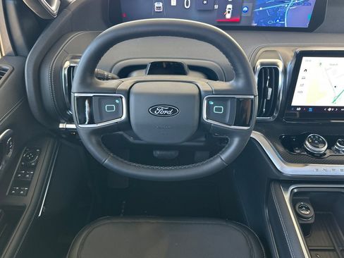 New 2026 Ford Expedition Platinum w/ Stealth Appearance Package AWD/4WD image 13