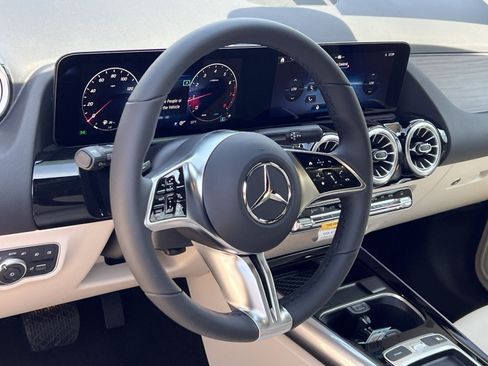 Used 2026 Mercedes-Benz GLA 250 4MATIC image 14