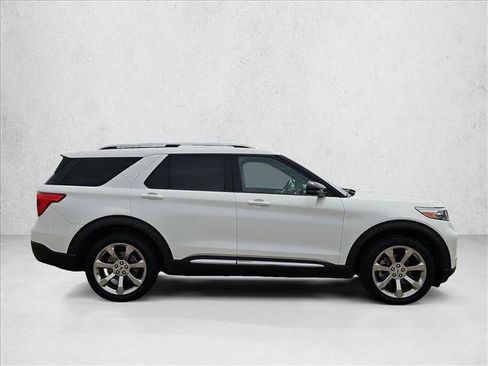 Used 2020 Ford Explorer Platinum w/ Premium Technology Package AWD/4WD image 4