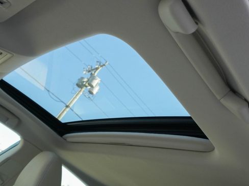 Used 2015 Lexus ES 350 w/ Premium Package image 15