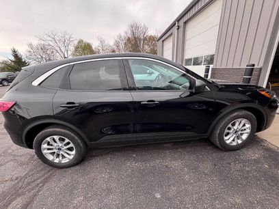 Used 2022 Ford Escape SE w/ Cold Weather Package